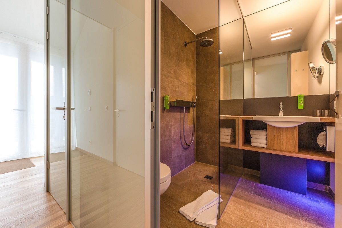 Suite Apartment 50 qm Boardinhouse Bodensee Bad und WC